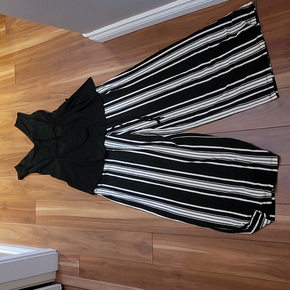 Nwt NINA LEONARD fashion v-neck jumpsuit - Picture 6 of 6